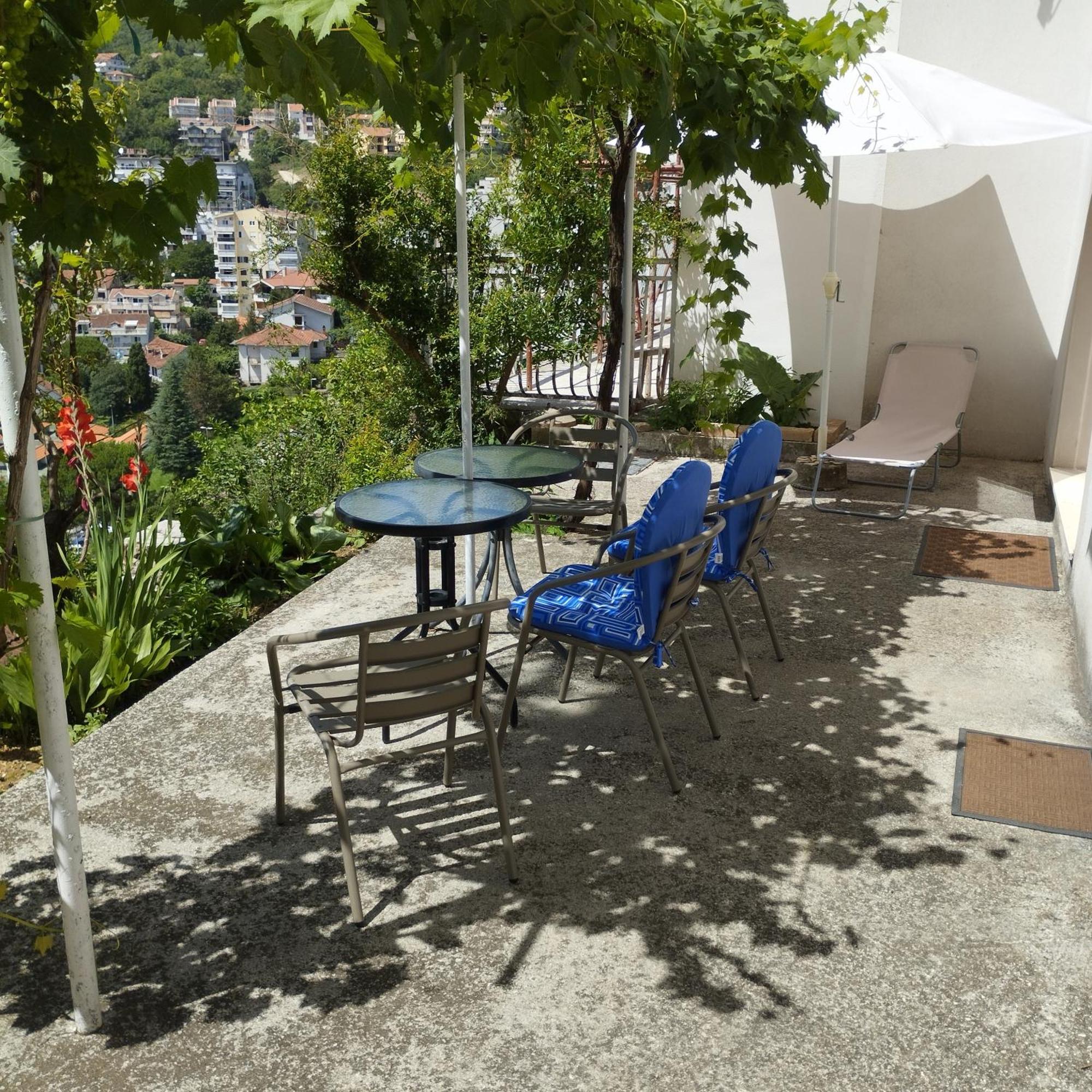 Apartmani Lovor Herceg Novi Zimmer foto